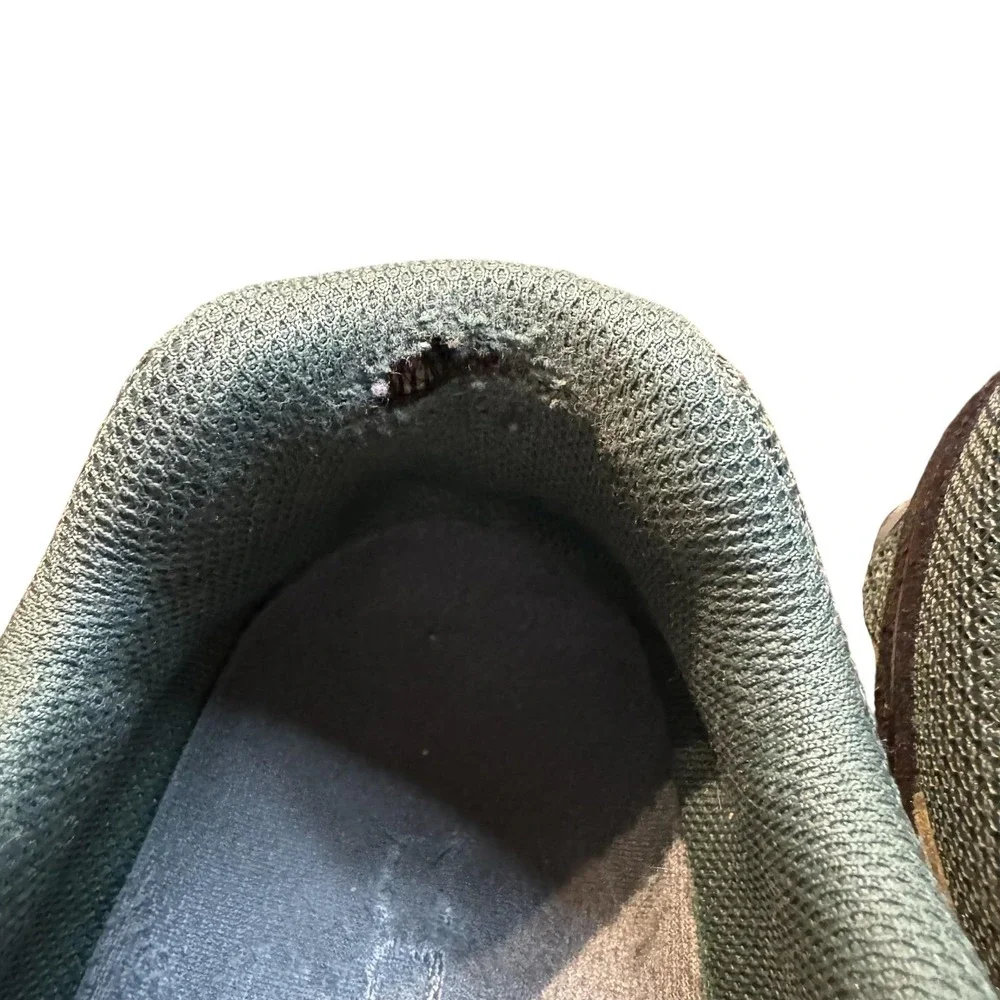 Topo brand athletic